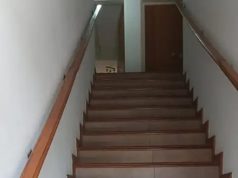 Depto Tipo Casa 3 ambientes con 2 baños