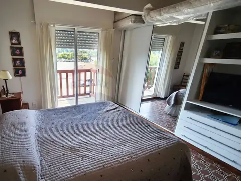 Depto Tipo Casa en Alquiler con 1 cocheras