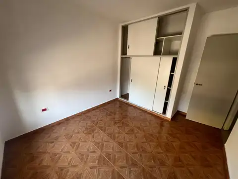Depto Tipo Casa en Alquiler de 2 ambientes