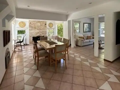 CASA EN VENTA COUNTRY EL CARMEN BERAZATEGUI