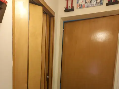 Duplex en venta Ramos mejia sobre la calle Florencio Varela, 2 ambientes con patio