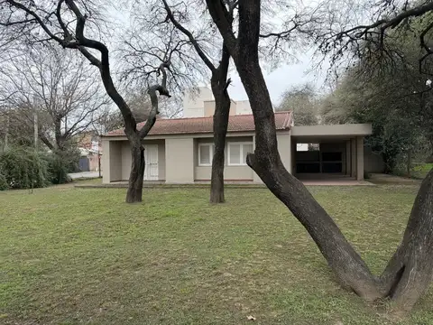 Avenida José María Eguía Zanón & De la Aguada, X5021 Córdoba, Argentina
