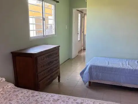 Mayor López e/ Los Paraisos y Miguel Lonegro