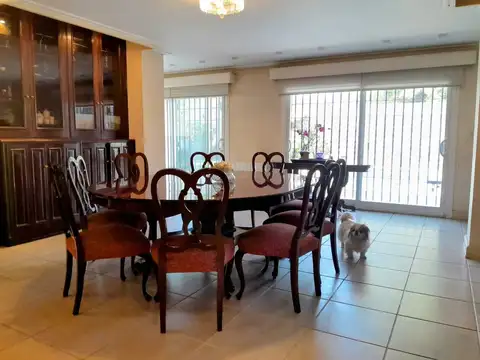 Casa en Venta en Acassuso Vias  /  Libertador, USD 750.000