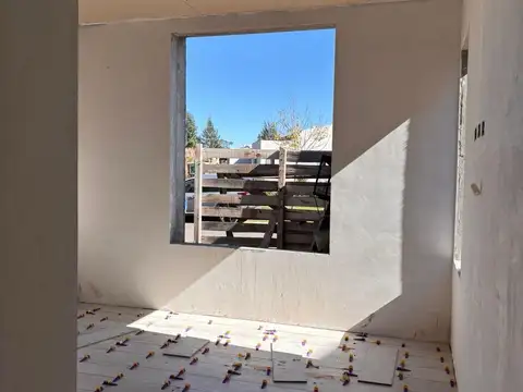 Casa 5 ambientes con 2 baños