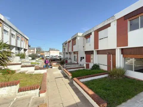 Caseros 400