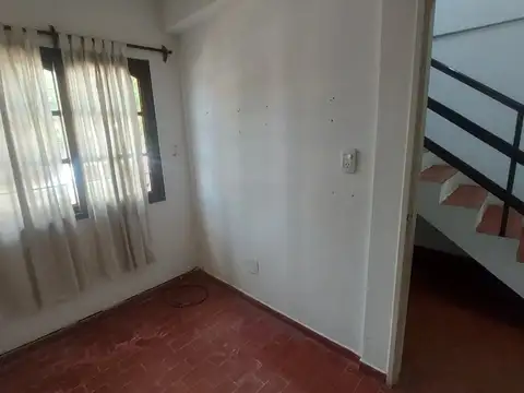 Casa - Alquiler - Argentina, San Miguel - San Lorenzo 920