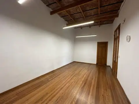 Casa en Alquiler con 1 cochera