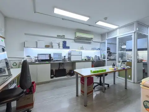 Oficina 3 ambientes con 1 baño