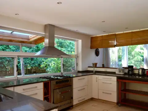 Casa en Venta en Barrio Parque Leloir, USD 430.000