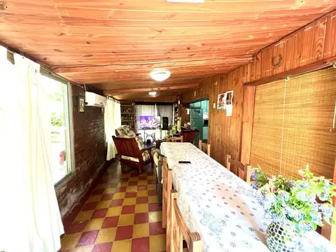 Casa 5 ambientes con 1 baño