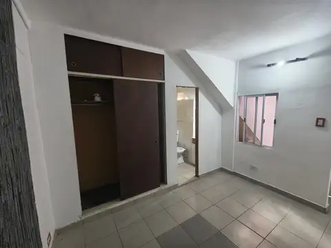 Depto Tipo Casa en Alquiler de Monoambiente