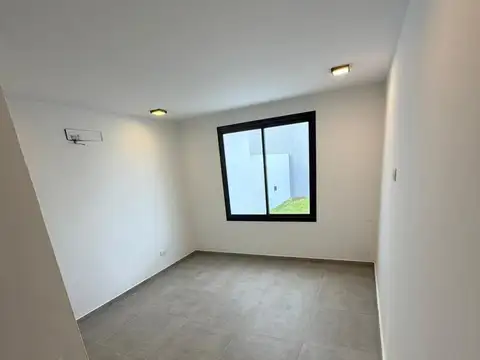 Casa 3 ambientes con 2 baños