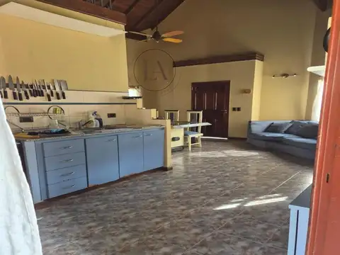 Casa 3 ambientes con 2 baños