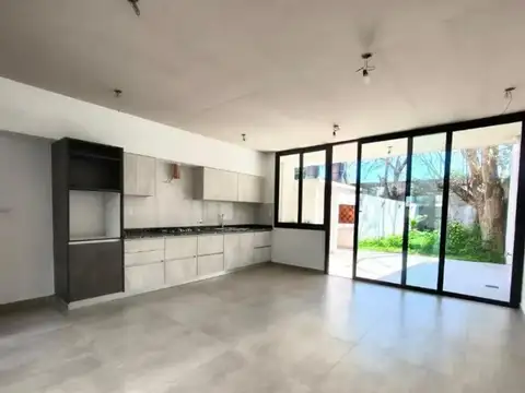 Depto Tipo Casa en Venta en Ituzaingo Norte, USD 270.000