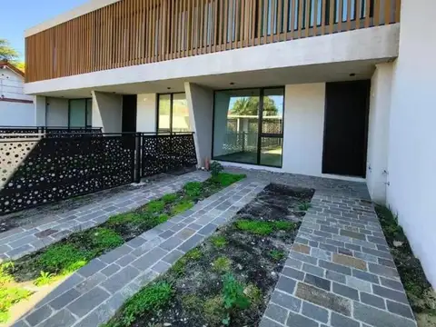 Casa en venta a estrenar 4 ambientes Ituzaingo norte