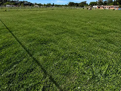 Terreno de 1500 mts2 en venta -Barrio Parque Parada Robles 100