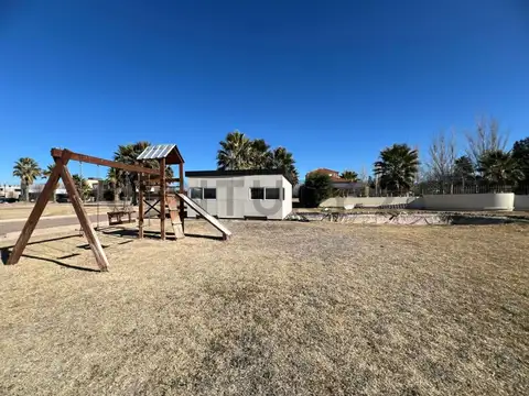 Azcuénaga 1000, Piso 0