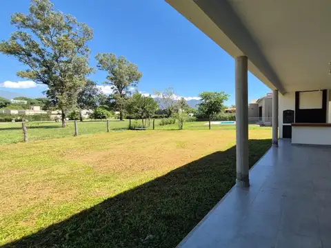 Casa en Venta en Praderas De San Lorenzo, USD 390.000