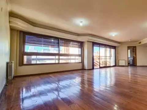 Departamento en Venta con 2 cocheras