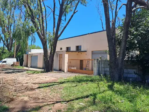 Galpon en Venta en La Lonja, USD 355.000