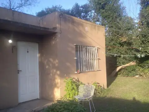 VENTA de DOS CASAS en LOTE de 1200m2 en MATHEU