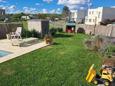 Casa en Alquiler en Pilar del Este - Santa Elena, USD 1.300