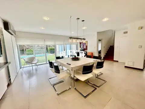 Casa en Venta de 4 dormitorios