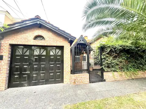 Chalet en excelente estado en Castelar Centro Norte