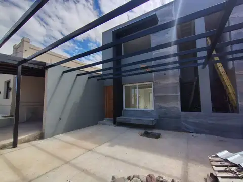 Depto Tipo Casa en Venta en Maipu, USD 140.000