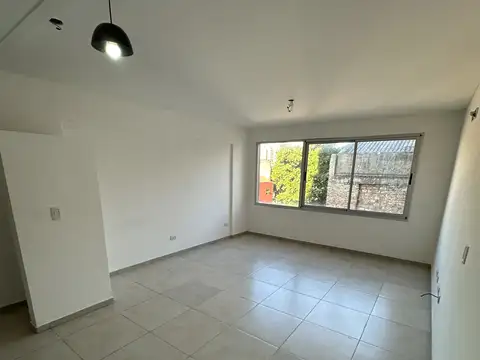 Ramón Franco 3300, Piso 2