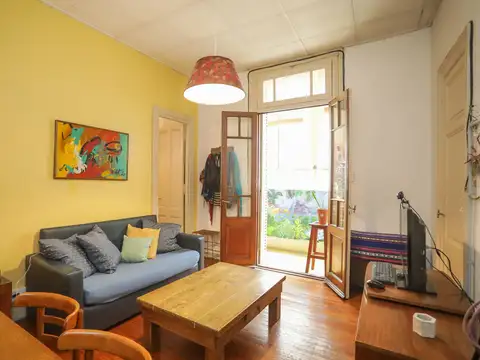 PH en Av. Belgrano 1900