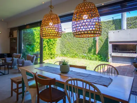 Venta de Casa 4 ambientes en Ramos Mejía