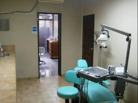 Linda Oficina o consultorio, 64 m2, al frente, edificio de o