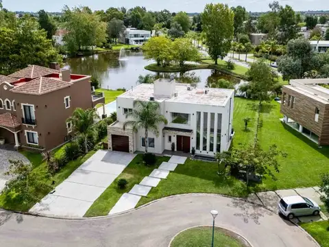 CASA VENTA 5 AMB A LA LAGUNA TERRALAGOS , CANNING