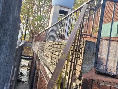 Departamento en PH por escalera alquiler! NO ACEPTA MASCOTA