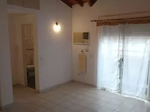 Depto Tipo Casa en Venta de Monoambiente