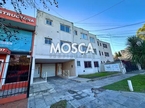 Departamento dos ambientes Moreno centro en alquiler