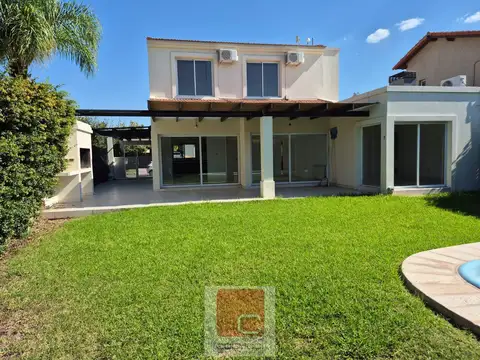 Casa en Alquiler de 3 dormitorios