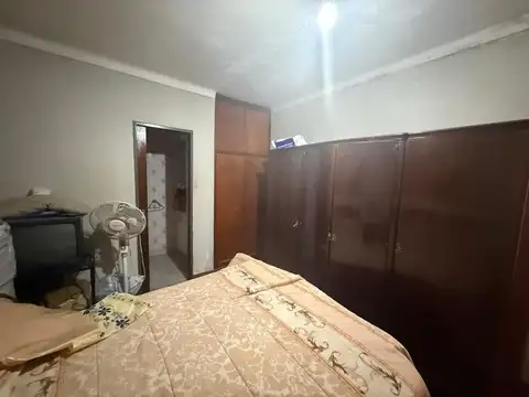 Casa 3 amb. con cochera y departamento interno