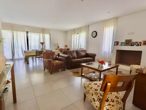Casa en Venta en Pilar, USD 290.000