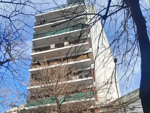 ABASTO Depto 3 amb con balcón al contrafrente a mts de Subte B Estación Carlos Gardel y Abasto Shopping