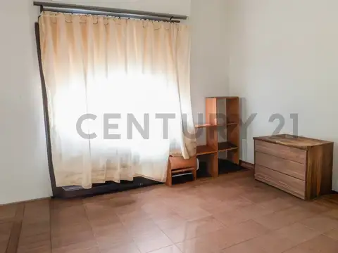 VENTA CASA 3 AMBIENTES + TERRAZA EN LANÚS OESTE