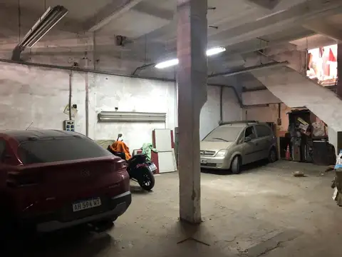 Galpón 400m2 Lote propio 8.66 x 37. cerca Gral Paz y accesos