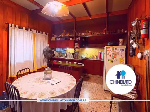 Casa en Venta con 3 cocheras