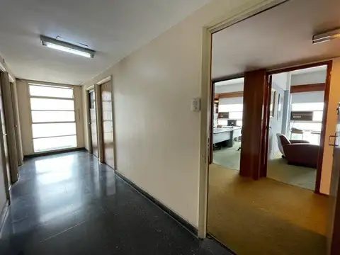 Oficina en Venta 65 años