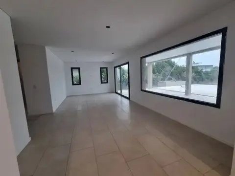 Casa 6 ambientes con 6 baños