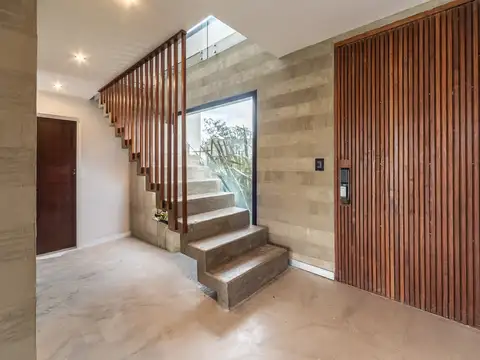 Casa en Alquiler en El Canton, USD 1.900