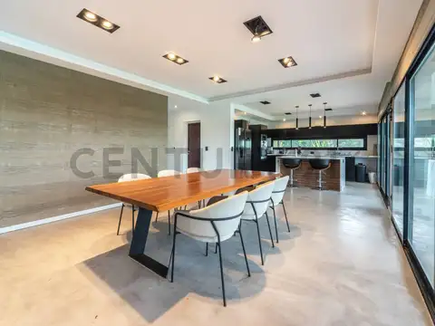 Casa en Alquiler de 3 dormitorios