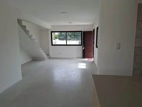 Depto Tipo Casa en Venta de 3 dormitorios